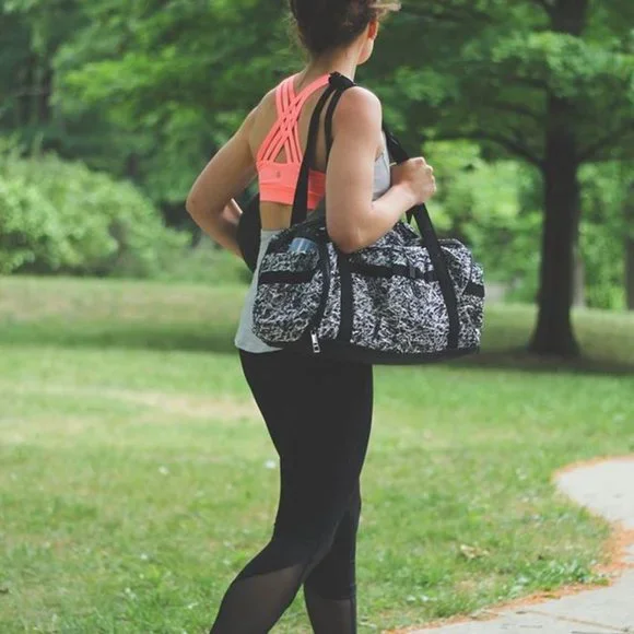 Lululemon Run Ways Duffel - Picture 3 of 8